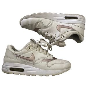 Nike Air Max 1 Sneakers